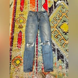 Good American “Good Legs” skinny jean